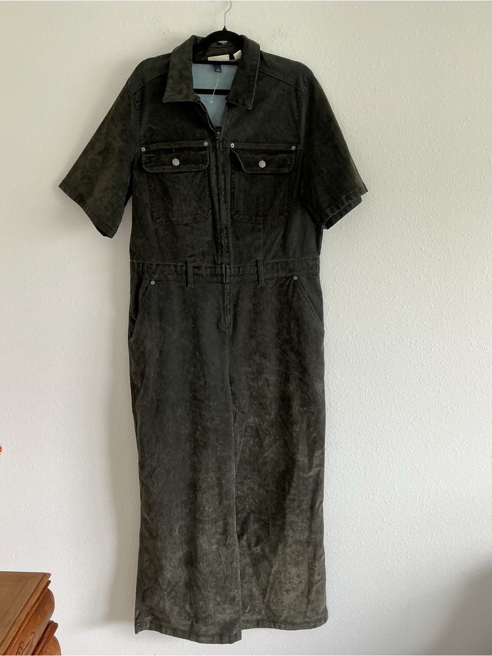 Universal Thread Short-Sleeve Zip-Front Midi Dress in Olive Green